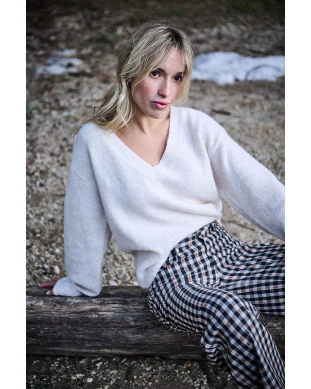 Pull col V maggy LAURE + MAX Blanc