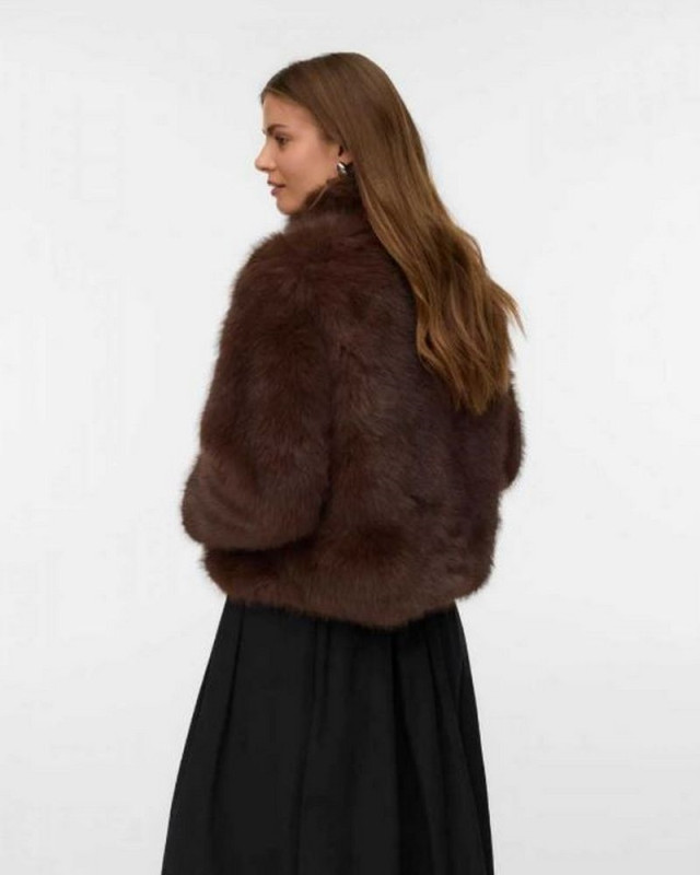 veste fausse fourrure 10315328 vmmonroe VERO MODA chocolate torte